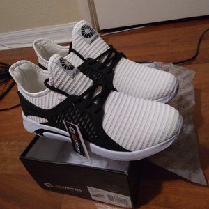 Akademiks Fast Mens Sneakers- Brand New with tags and shoebox